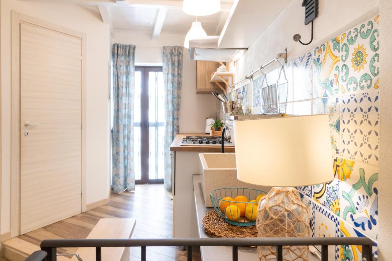 Casa Talete Cozy Apartment In Ortigia - First Floor Syracuse Bagian luar foto
